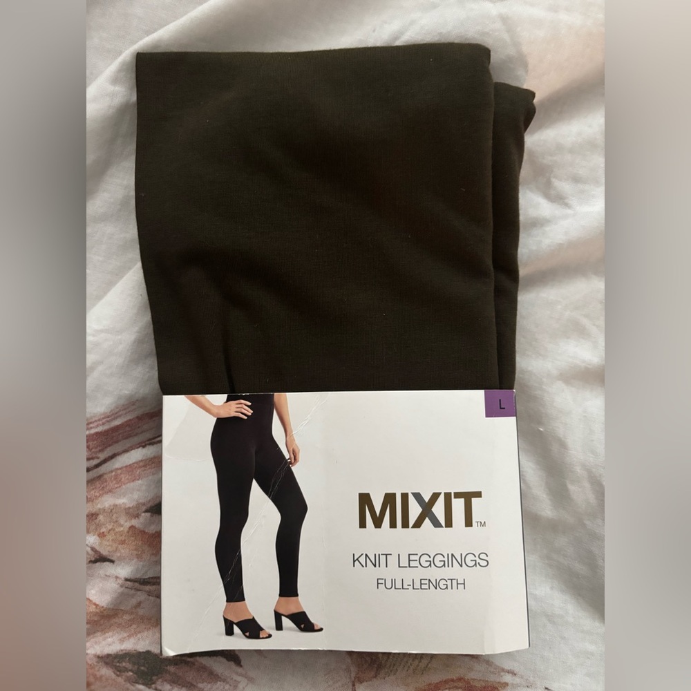 Women’s leggings size large full size length